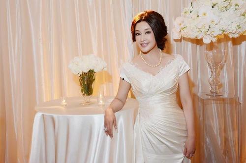 狗仔爆料娱乐圈文女主,娱乐圈文女主的逆袭之路