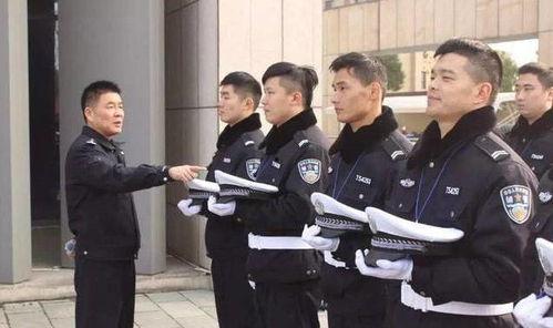 爆料4名警察大学生视频,四名警察大学生涉嫌不当行为视频曝光